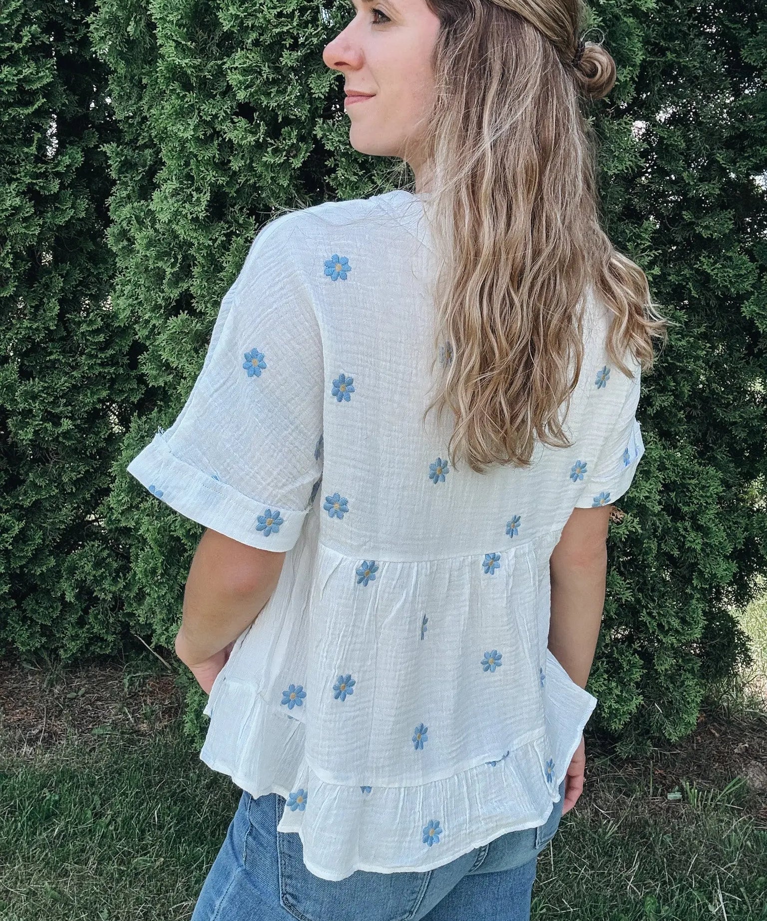 Daisy Embroidered Woven Top Very J