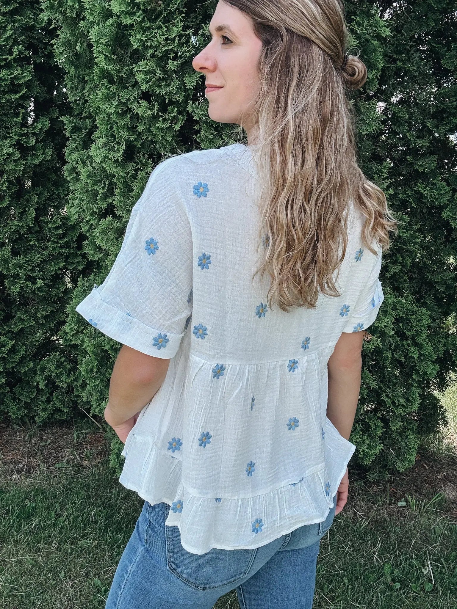 Daisy Embroidered Woven Top Very J