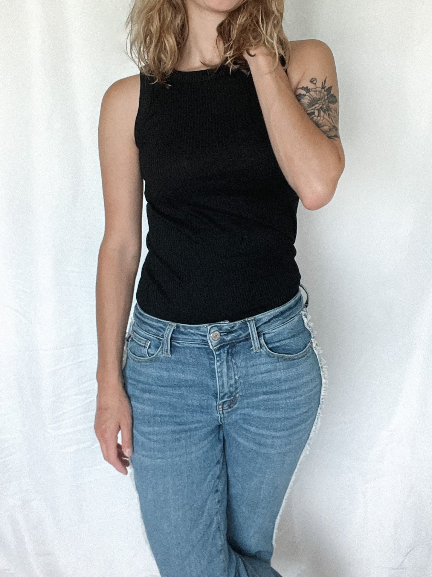 Essential Black Scoop Neck Tank Top - Raising Brave
