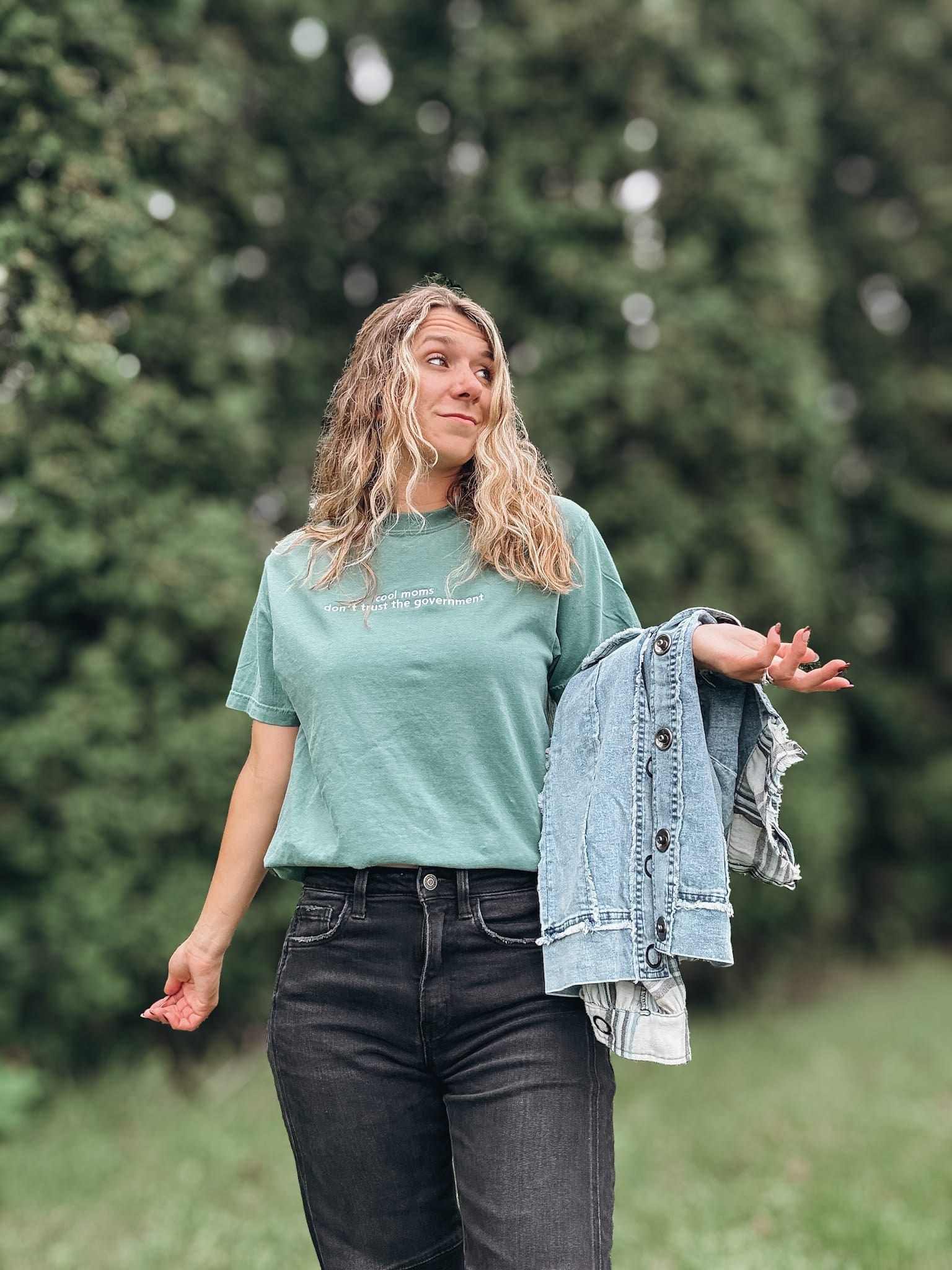 Cool Moms Don’t Trust the Government Tee Raising Brave Boutique